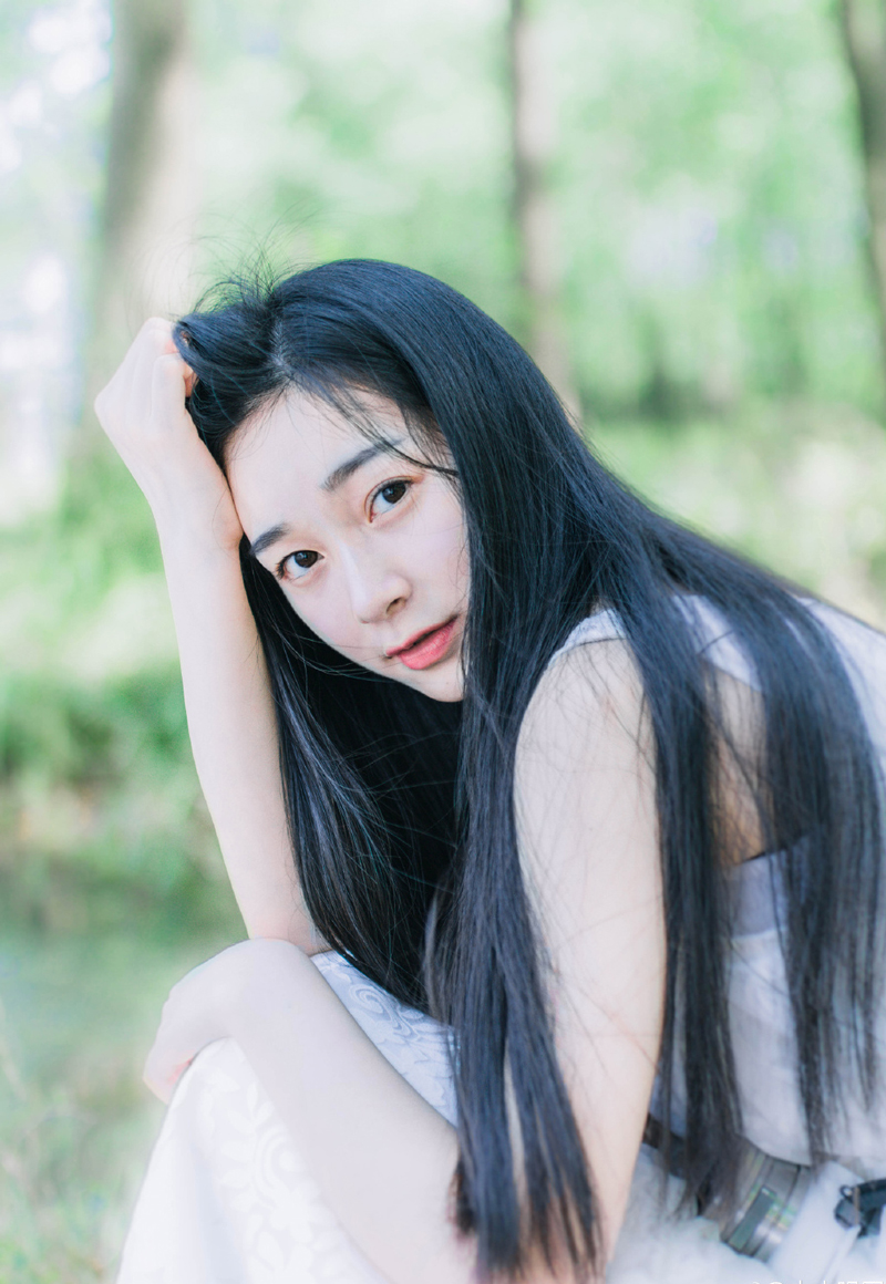 不要随便遇到一个人就对她掏心掏肺的，在你看来，她是朋友，在她看来，你是傻子。